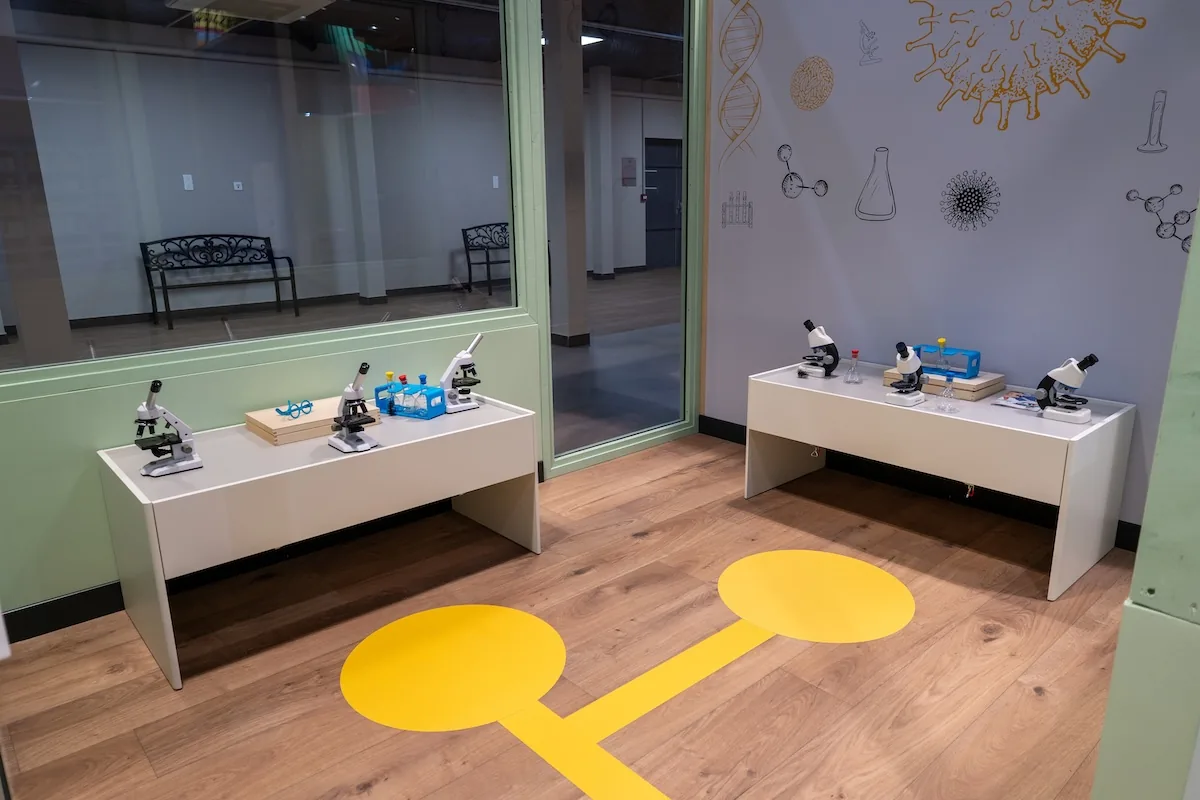 Univers Santé Parc Kidéo - Salle des microbes